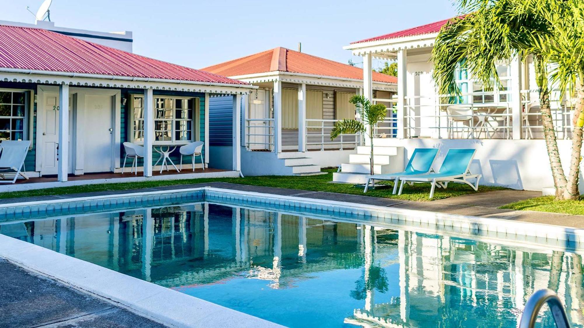 Talk Of The Town Inn & Suites - St Eustatius Ораньєстад Екстер'єр фото